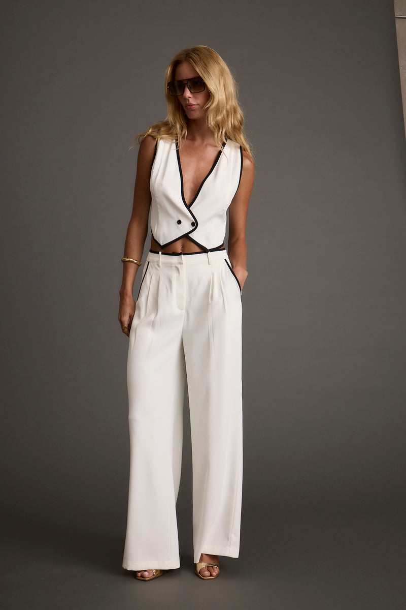 Additional view of the Skylar White Vest from a different perspective.