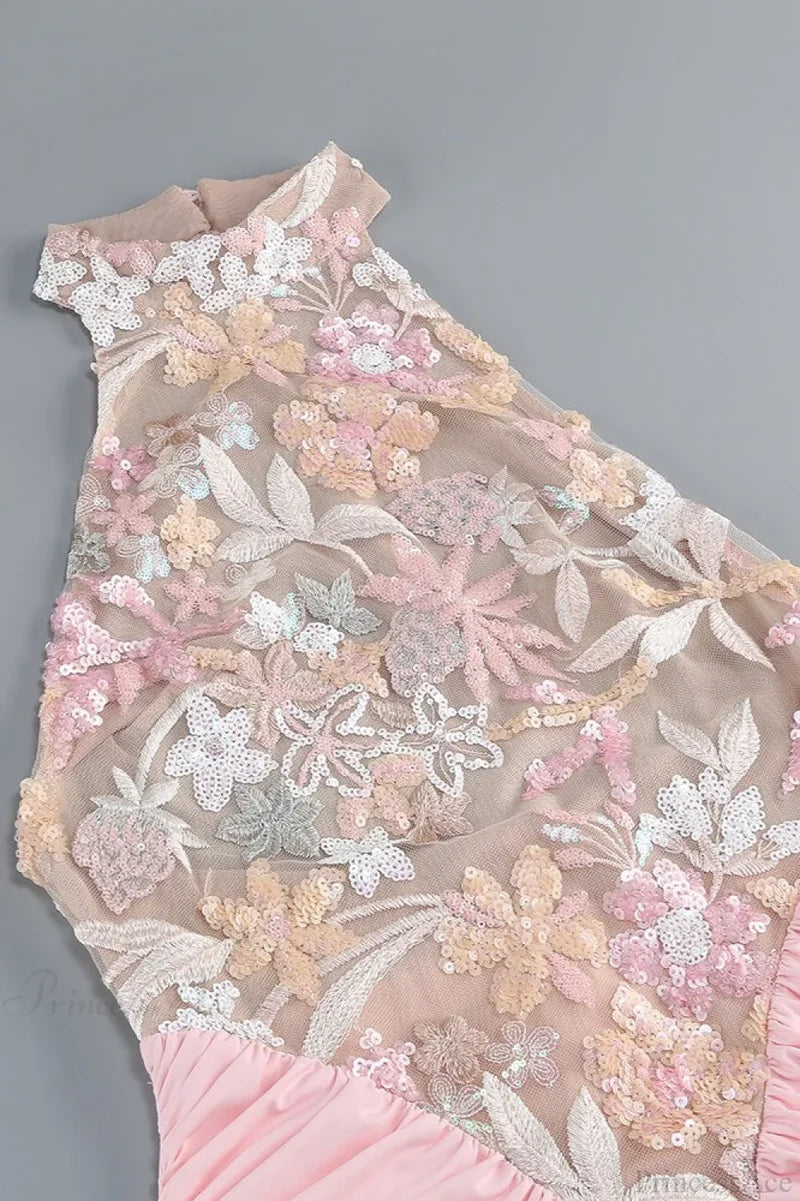 Fitted Embroidered Halter Sleeveless Wedding Dress