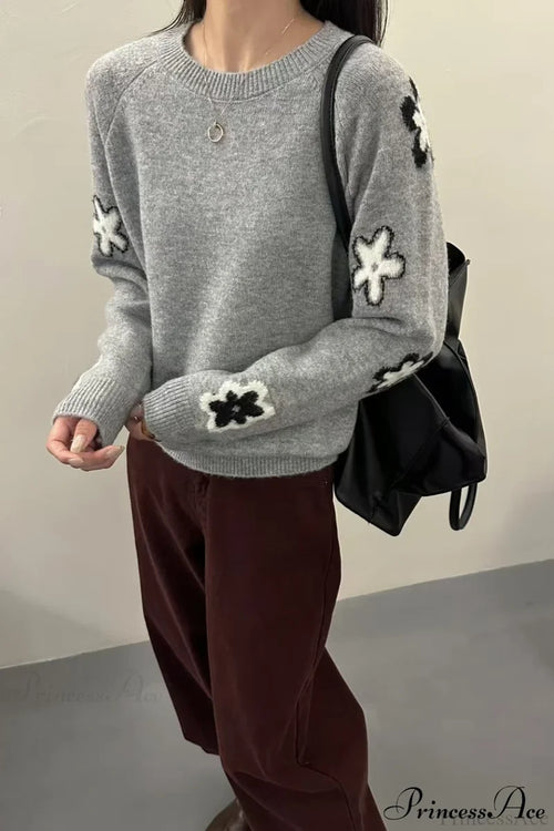 Gray Floral Pattern Slim-Fit Loose Pullover Sweater Grey / One Size