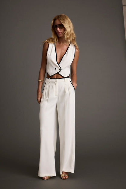 Additional view of the Skylar White Vest from a different perspective.